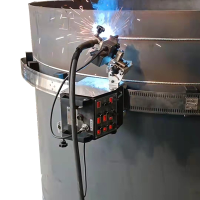 Máy kéo hàn bồn di động với nguồn hàn